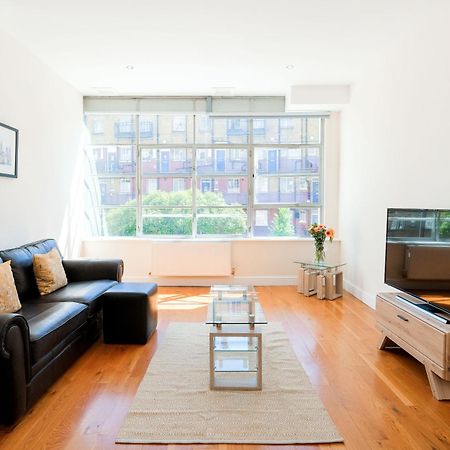 Lovely 2 Bed Flat In Canal Side Gated Development Apartment London Exterior photo