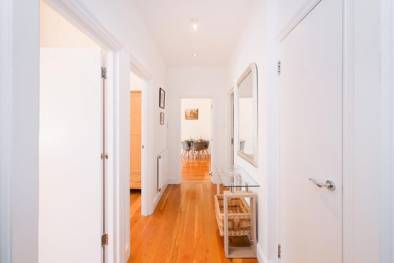 Lovely 2 Bed Flat In Canal Side Gated Development Apartment London Exterior photo